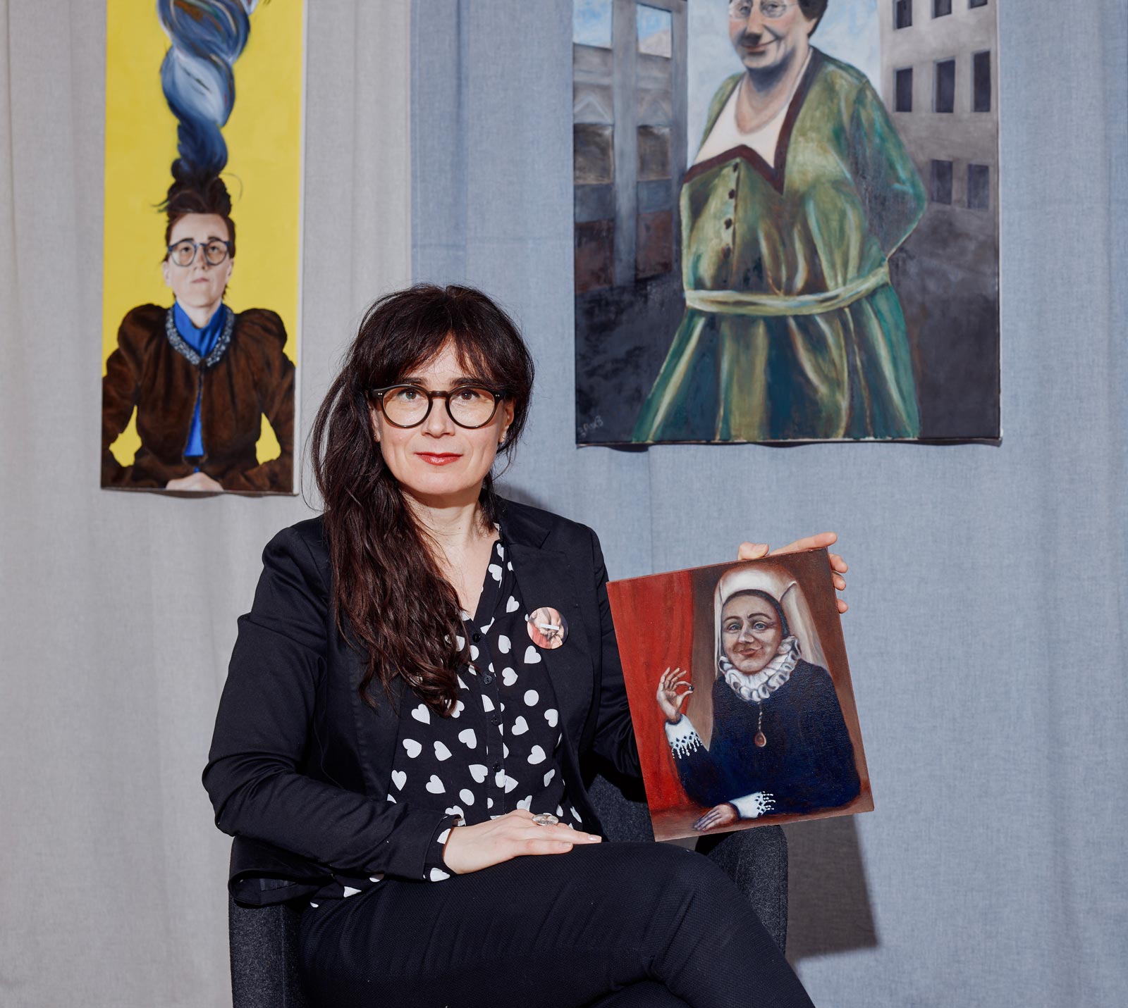 Roxana Panetta Künstlerin, in ihrem Atelier in München, fotografiert von Bojan Ritan, 2025